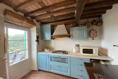 Image de Charming house in old stone wall village