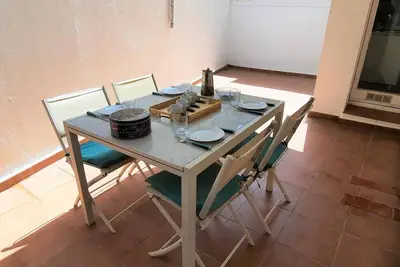 Image de Appartement à côté de la plage avec terrasse, 3 chambres, Wi-Fi, idéal familles - Llançà, Costa Brava