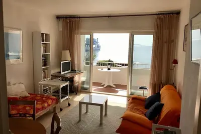 Image de Aux Salins d'Hyères - Simone Berriau Plage - Appartement T2 -  Vue mer