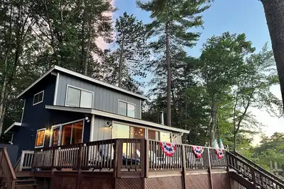 Image de Lake Winni Waterfront Whortleberry Island Cottage, Private Beach, Boat Required