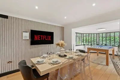 Image de Stunning Coastal Retreat - Indoor Pool - Sauna