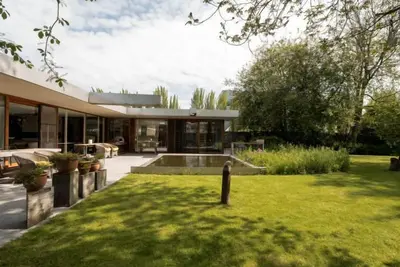 Image de Domicile adoré with garden by Interhome