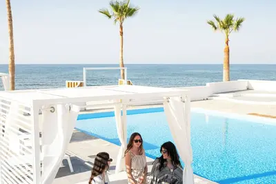 Thalasses Villas-villa Pueblo