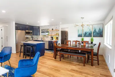 Image de Family Fun Haven: Spacious Retreat with Games, Arcade & beautiful Kitchen