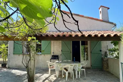 Image de Appartement indépendant dans Villa avec jardin privatif.