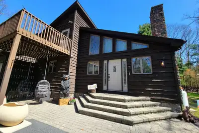 Image de In-Ground Heated Pool, Hot tub, Fire pit, Secluded