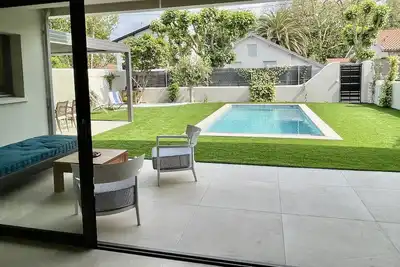 Image de Villa contemporaine - piscine chauffée- 5 chambres - 10 personnes