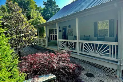 Image de Beautiful 4 Br Retreat 3 miles from Eagle Cove and Star Point Marinas on Dhl