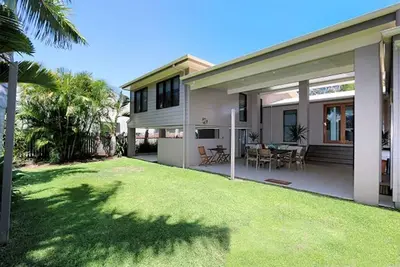 Image de Large House only 50m from beach