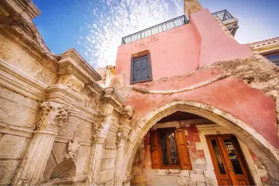 Image de Fontaine vénitienne Rimondi - Manoir construit en 1626