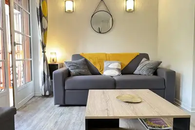 Image de T2 + alcôve. Balcon. Parking couvert. Piscine été.