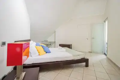 [Eugene Loft] - *Spacious and bright apartment*.