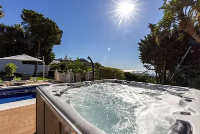 Image de Luxury villa with beautiful sea view & jacuzzi