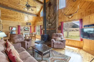 Image de Classic Colorado Cabin - Atv's Welcome - Grill / Deck / Mountain Views