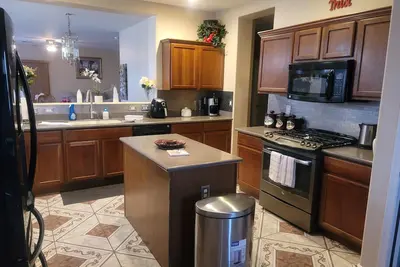Image de Modern & Spacious 4 bedroom, 2 Bathroom home