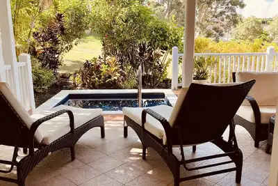 Lovely 2 Bedroom with plunge pool in Vuemont