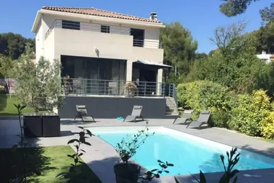 Image de Villa contemporaine de 200m2 proche de Marseille