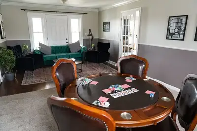 Image de Bardstown w/Hot Tub & Poker Table