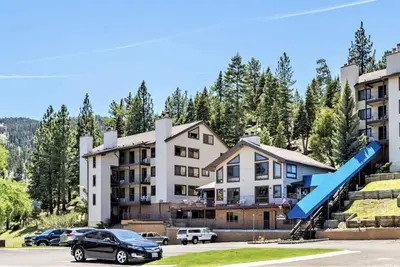 Fully furnished 3bdr/2bth washer-dryer/ available week of July 4th.