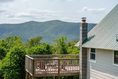 Image de Overlook Loft - Scenic Shenandoah Views