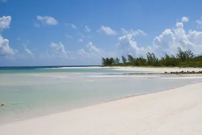 Image de Beautiful Ocean View Villa Located only steps from Winding Bay Beach