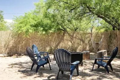 Image de Pet-Friendly Retreat! No Cleaning Fee! Private Yard!