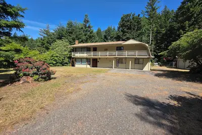 Image de Packwood Big House : River view, Ac, Wi-Fi, Covered Patio, Bar and Game Room!