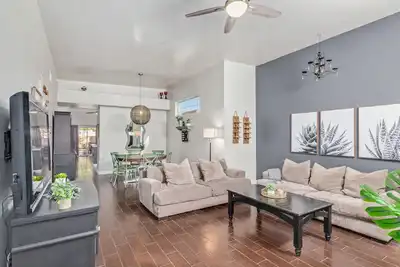 Image de Gated Home in Popular Catalina Foothills