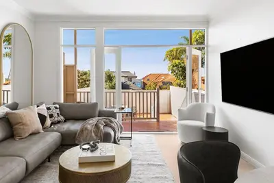 Image de Beautiful Three Bedroom Executive Apartment in Mosman