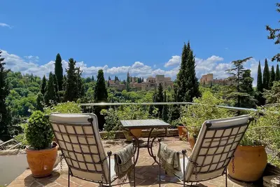 Image de Duplex con Terraza y con Vistas Únicas a la Alhambra en el Albayzin
