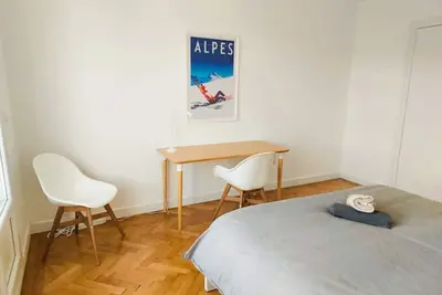 Image de Lumineux 2 Chambres avec Garage | Tram à 1 min