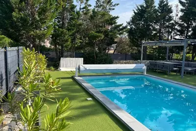 Image de Villa piscine & terrain tennis