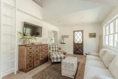 Image de Pro Designer Cottage, 4/10 Mile to New Circle Beach