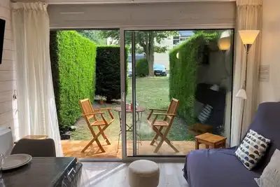 Image de T2 Cabine St Lary Village avec extérieur à deux pas du centre village