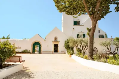 Image de Maison de Campagne à Martina Franca avec 7 chambres à coucher, 18 couchages