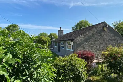 Image de 3 Bedroom, Bright and Airy Bungalow in Monyash Village sleeps 6