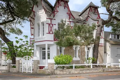 Image de Villa \"les Ondes\" pour 8 - 650m de la plage