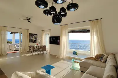 Villa à Torre Delle Stelle avec 4 chambres à coucher, 8 couchages