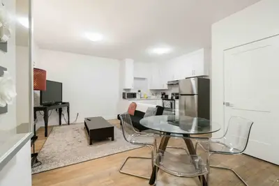 Image de 2bd lovely suite in Surrey