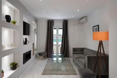 Image de 3 bedrooms/ 2bathrooms, 2nd Floor Apartment
