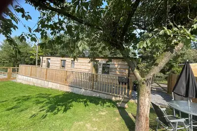 Image de Pet/Dog Friendly Rural Lodge, with Fenced Garden Area, Nr Beaches, Woodlands