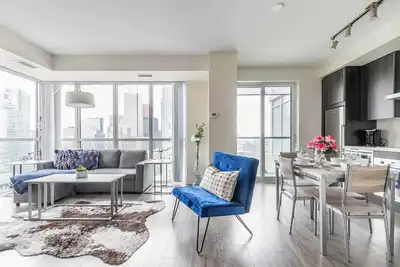 Image de Luxury Condo with King Bed and City Views!
