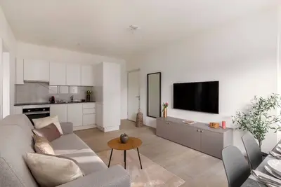 Brand new modern and stylish apartment with free parking space