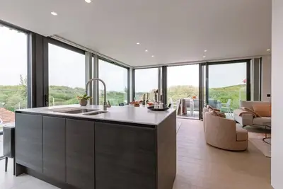 Image de Huswell - Luxurious penthouse with beautiful seaview