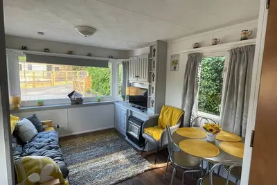 Image de Dog/Pet Friendly Fenced Garden at Rural Farm but Central Location to all Coasts