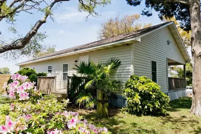 Image de Sandy Oaks, Soundview House in Salter Path, Nc!