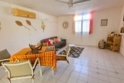 Image de Joli F1/f2, rez de Jardin Dans Résidence Sécurisée Parking Privé 400m Plage