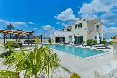 Image de Maison Violet by Interhome