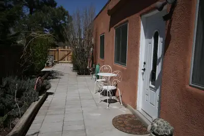 Image de Peace and Quiet in Paradise Hills