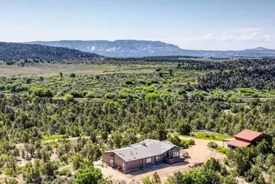 Image de Mineral Spring at Zion. 15 Minutes to Zion's East gate! Beautiful hilltop home.